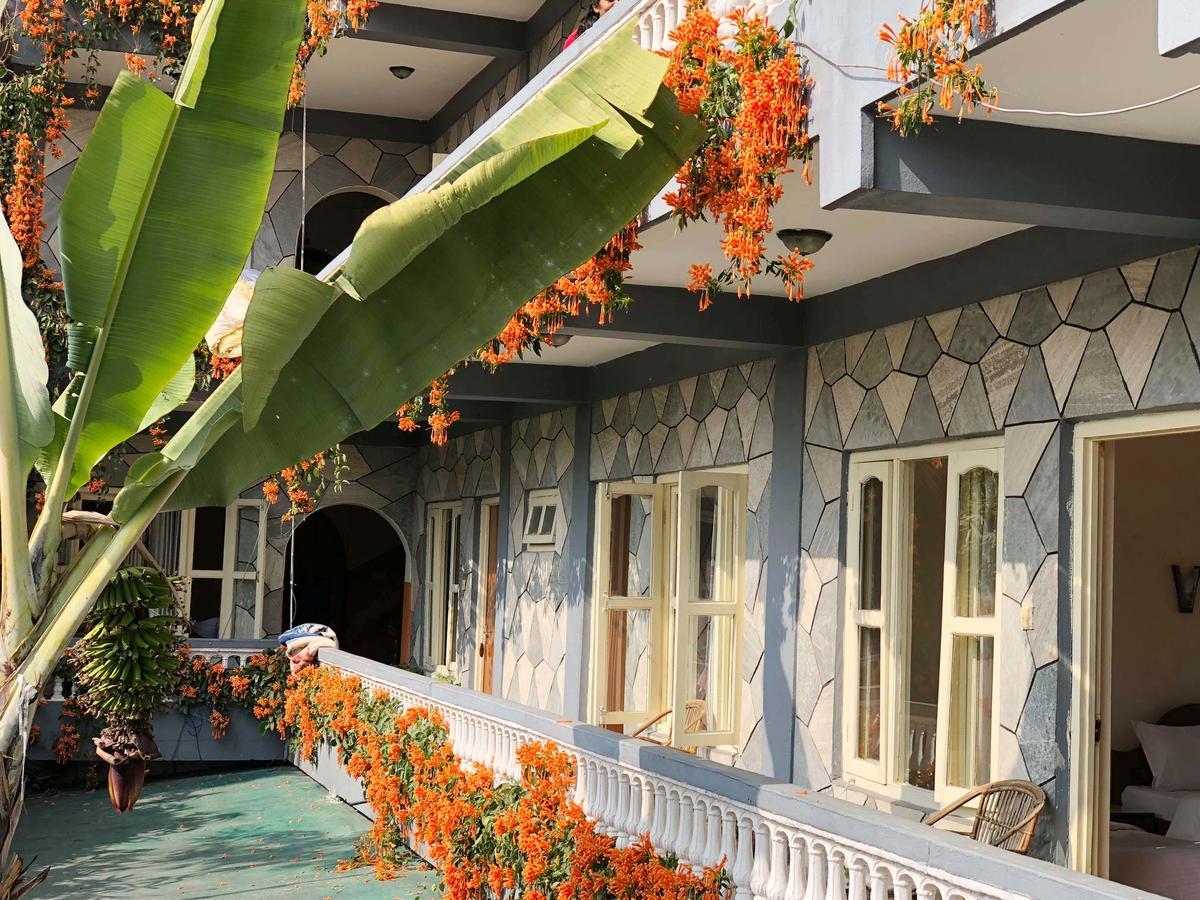 Hotel Grand Holiday Pokhara Buitenkant foto
