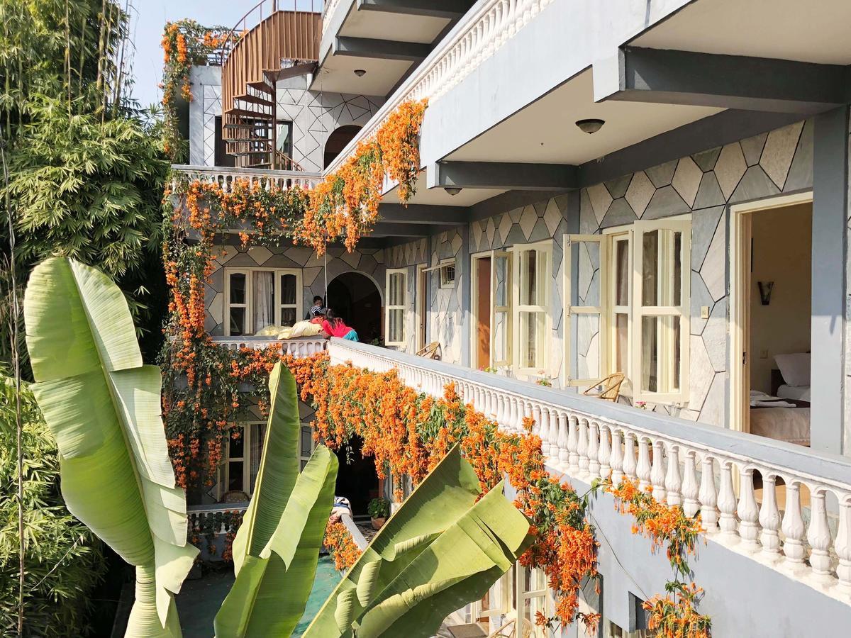 Hotel Grand Holiday Pokhara Buitenkant foto