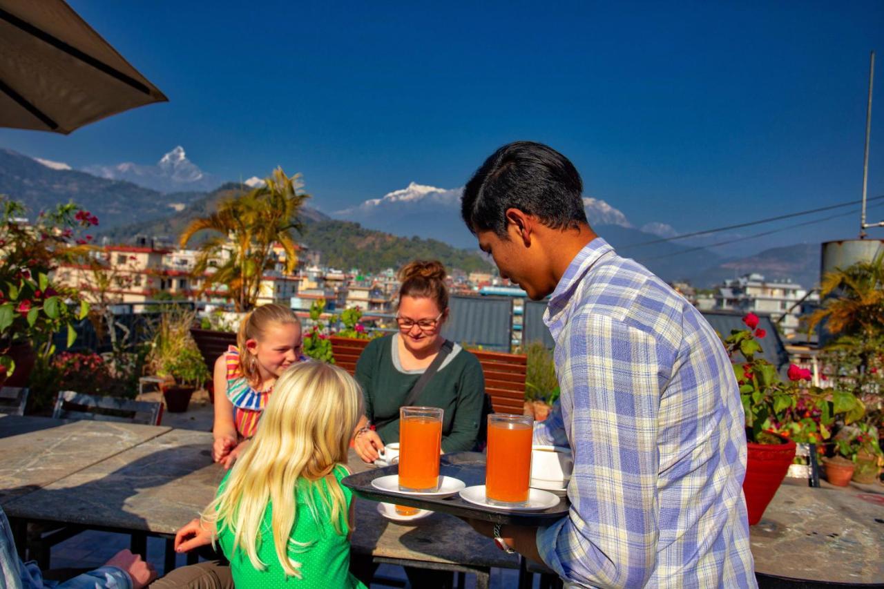 Hotel Grand Holiday Pokhara Buitenkant foto