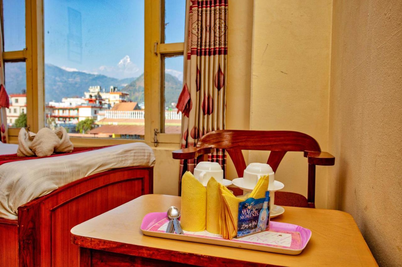 Hotel Grand Holiday Pokhara Buitenkant foto