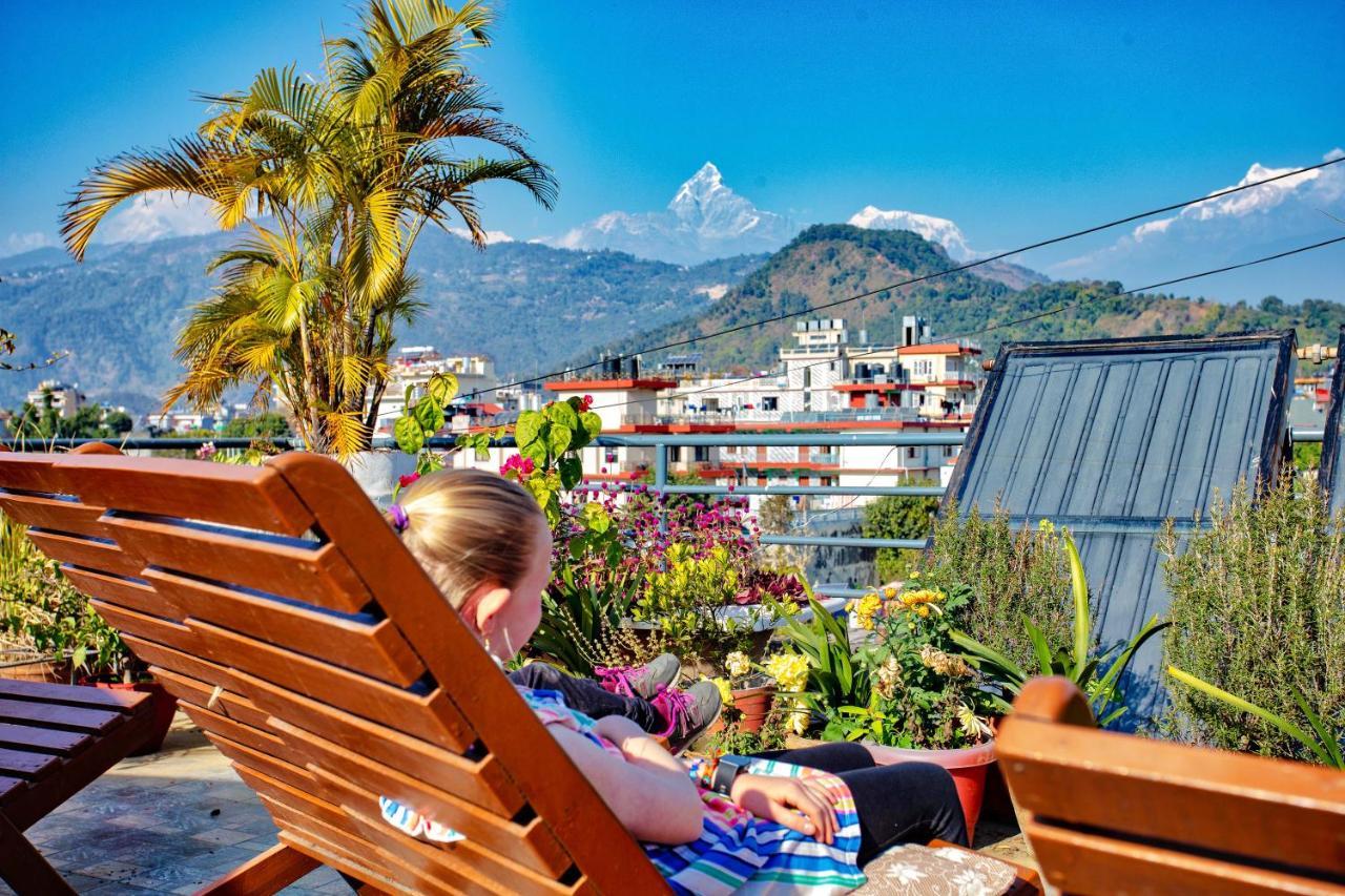 Hotel Grand Holiday Pokhara Buitenkant foto